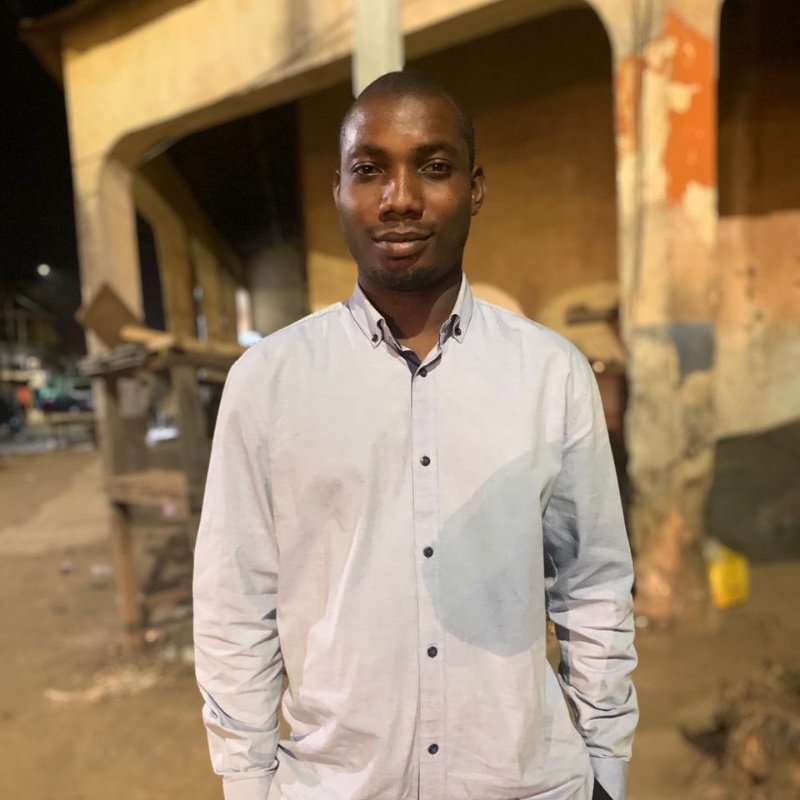 Francis Comoe