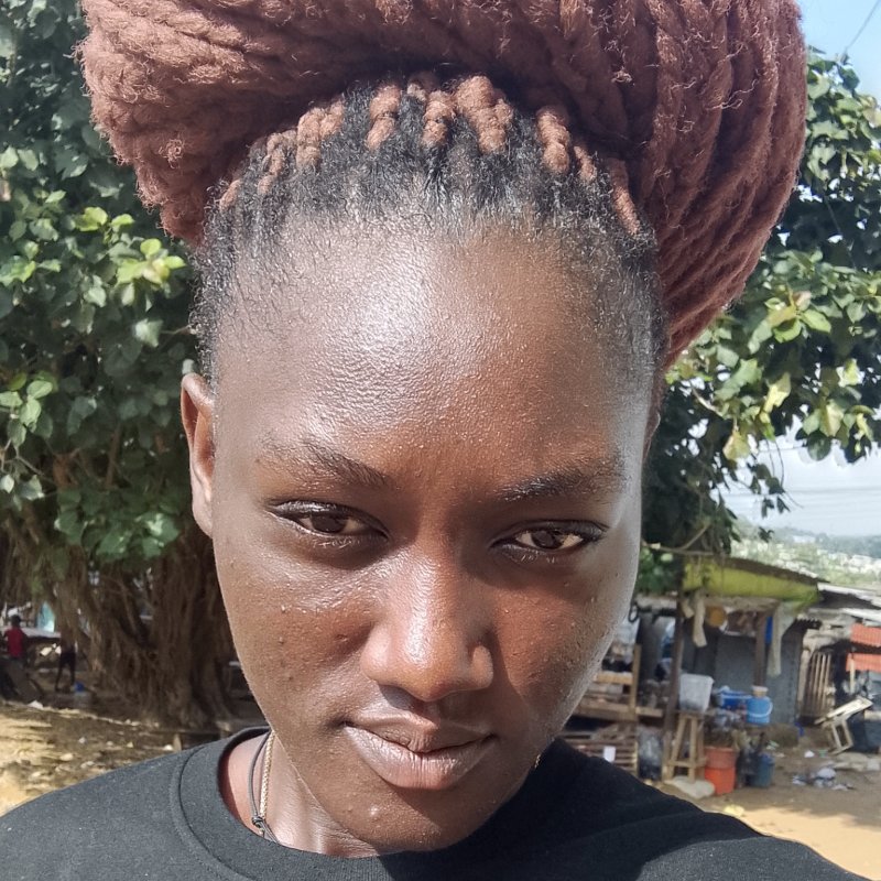 Sadia Grâce Emmanuelle